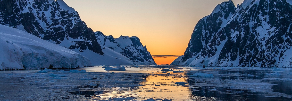 Antarctica - Midnight Sun